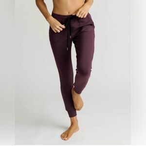 ZYIA Active Plum Unwind Jogger Pants sz M